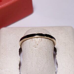 Estate 2mm wide Black enamel center 14Kt Y/Gold S-6.5 polished Band Ring #23844